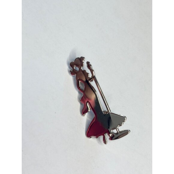 Barbie in the solo brooch Vintage-Inspired Silver-Toned Elegant Woman Metal Pin - Picture 4 of 8